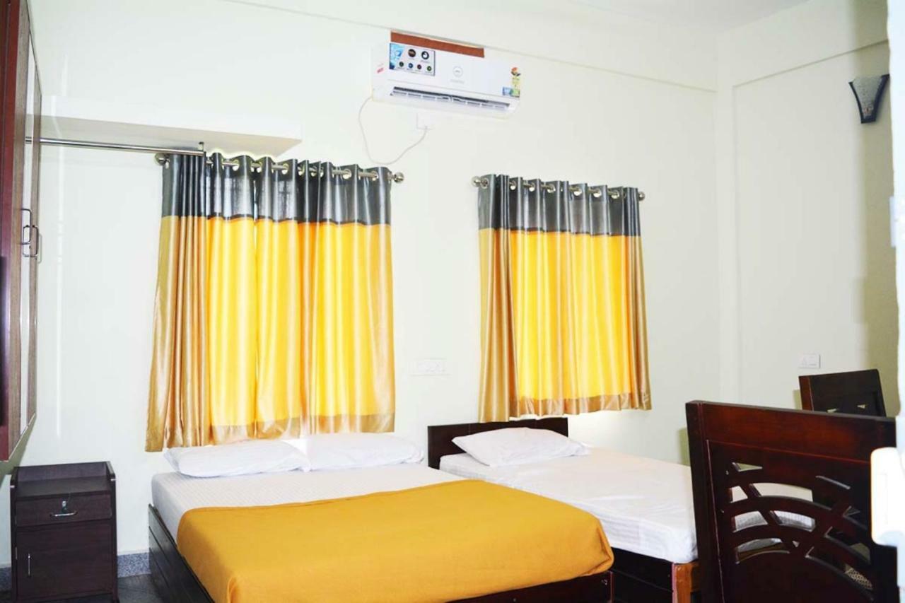 Jippus Galaxy Budget Air Port Hotel Kochi 외부 사진
