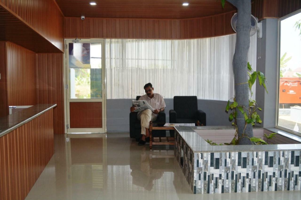 Jippus Galaxy Budget Air Port Hotel Kochi 외부 사진