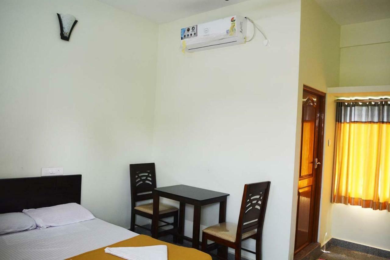 Jippus Galaxy Budget Air Port Hotel Kochi 외부 사진