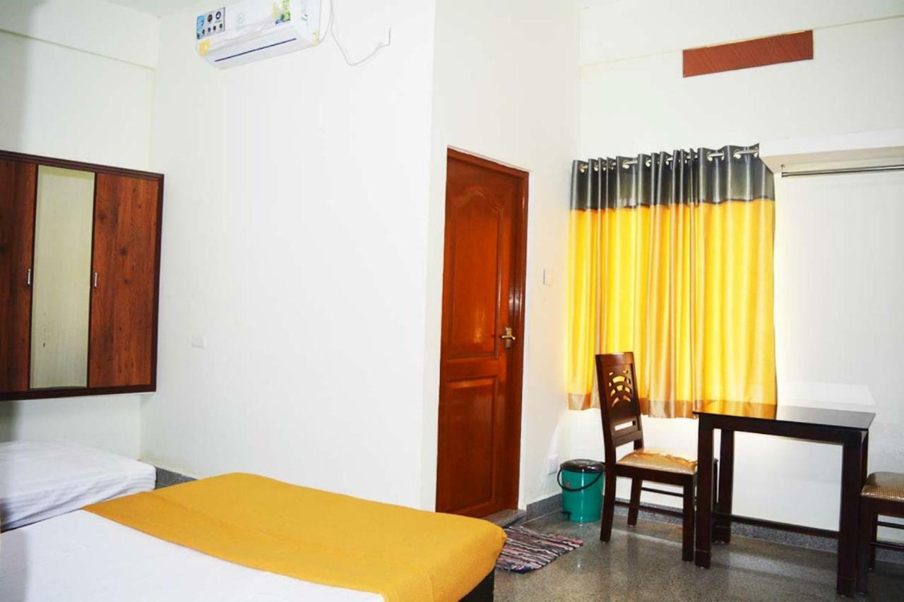 Jippus Galaxy Budget Air Port Hotel Kochi 외부 사진