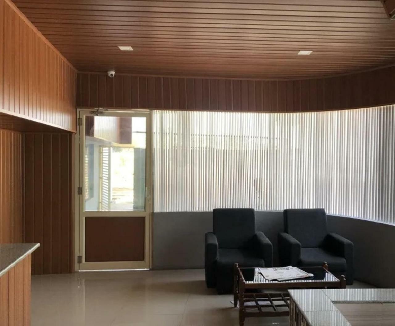 Jippus Galaxy Budget Air Port Hotel Kochi 외부 사진