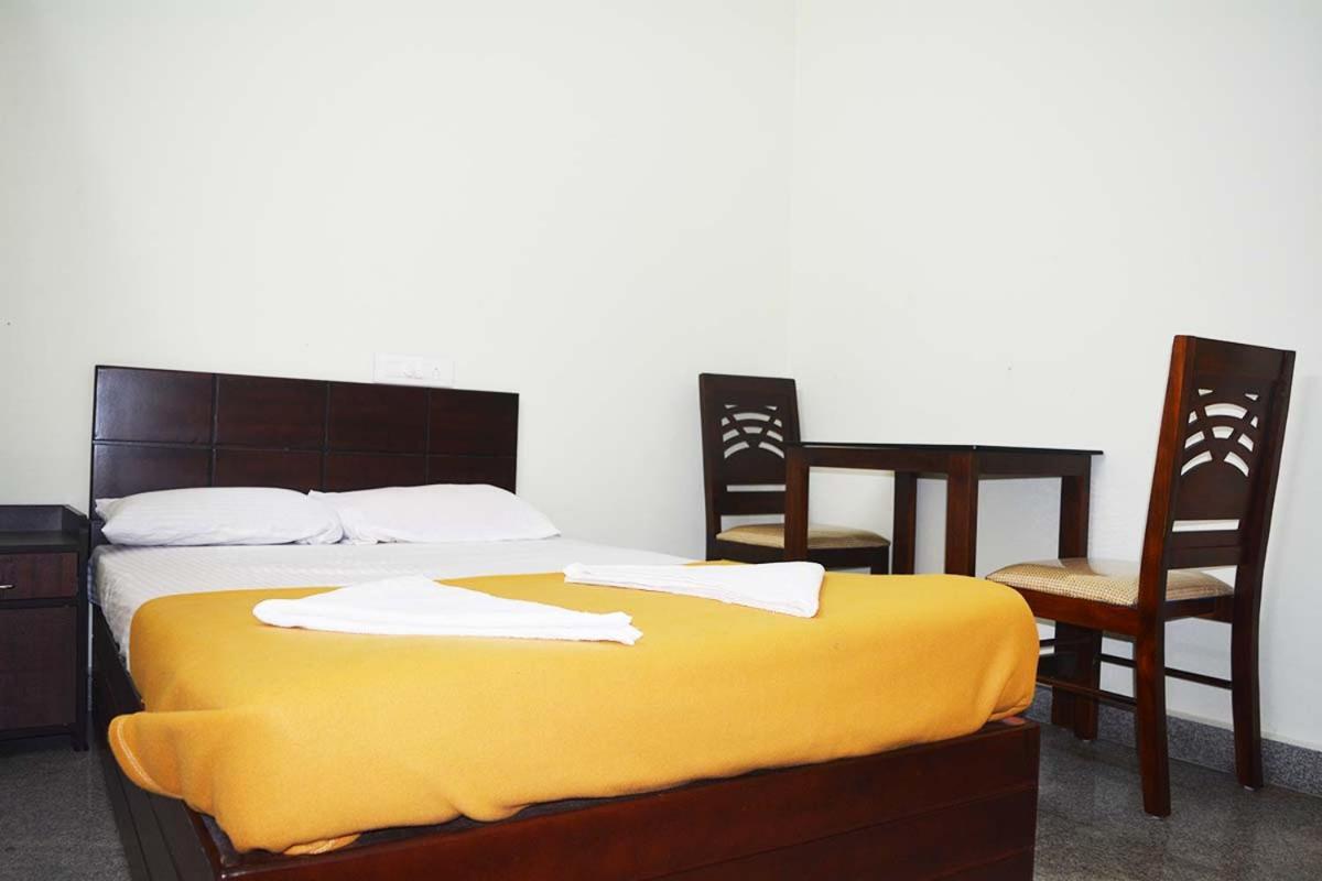 Jippus Galaxy Budget Air Port Hotel Kochi 외부 사진