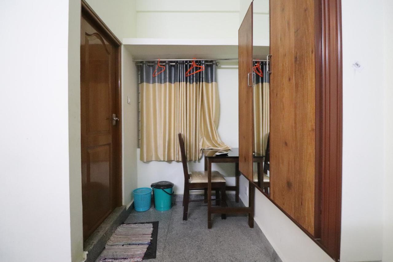 Jippus Galaxy Budget Air Port Hotel Kochi 외부 사진